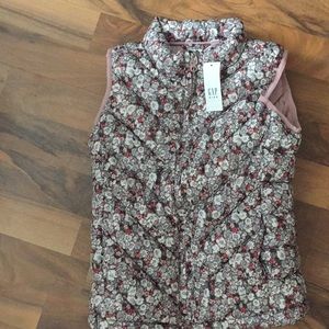 Floral print puffer vest